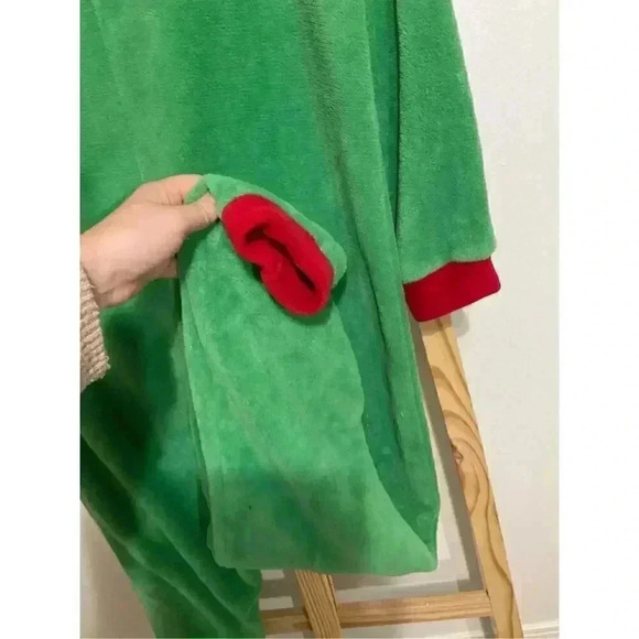 PJ Essentials one piece Elf suit Size medium - Picture 4 of 6